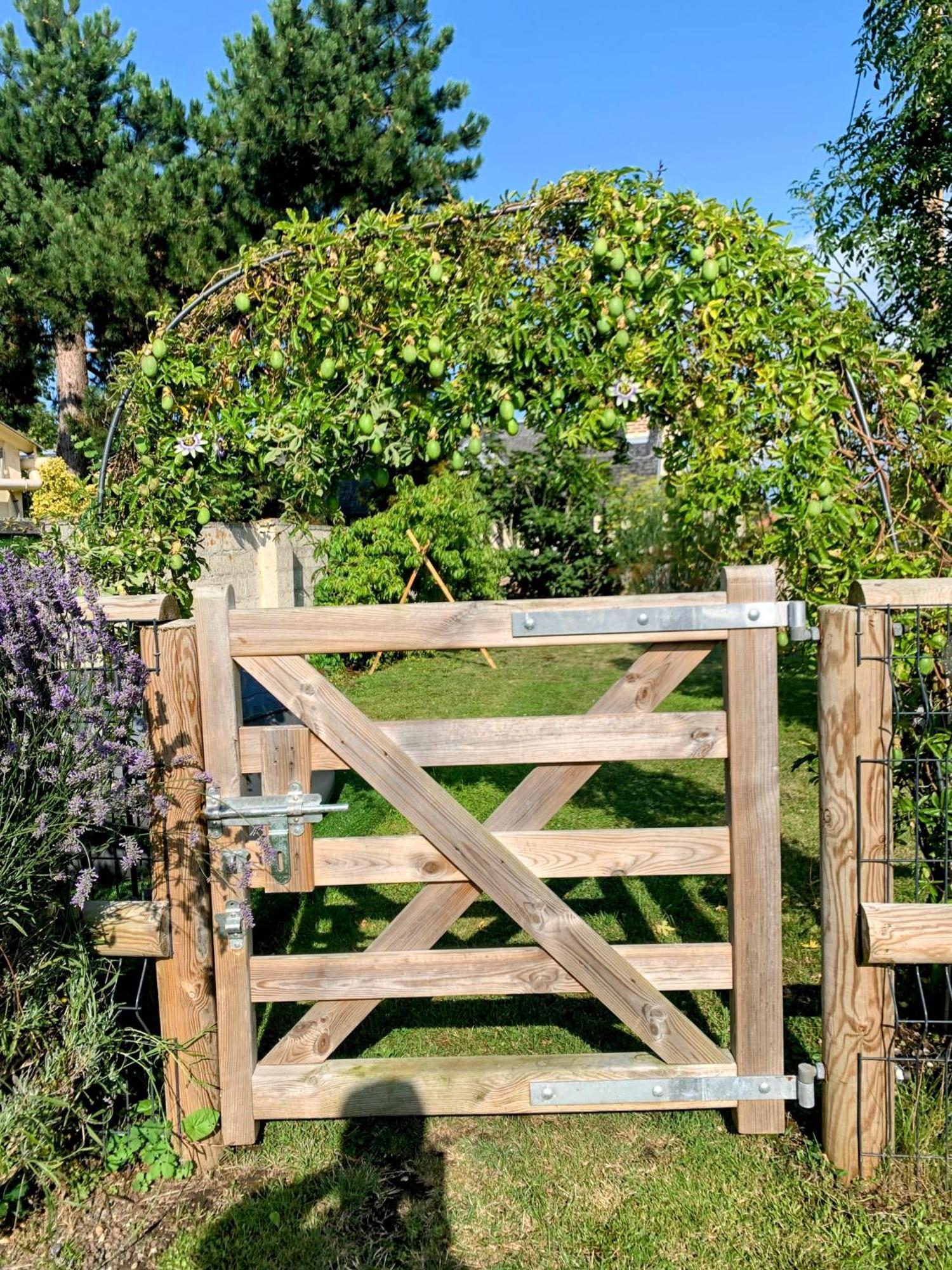 Gites De La Maison Du Haras Beuvron-en-Auge Buitenkant foto